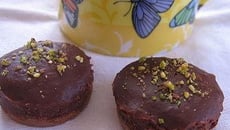 Bonbons spéculoos, pistaches et chocolat au lait