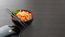 Salade acidulée surimi-cacahuète