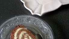 Bûche roulée au chocolat, crème légère saveur pain d'épices