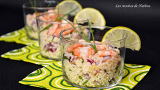 Verrines de taboulé aux crevettes, citron vert et oignon rouge