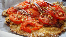 Tarte moutardée à la tomate et aux anchois