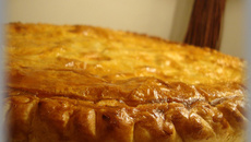 Galette des rois à la poire et au chocolat