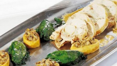 Ballotine de volaille farcie aux noix de Saint-Jacques et Fourme d'Ambert