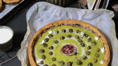 Tarte à l'ancienne aux griottes et crème de pistache