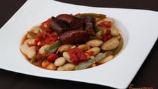 Haricots de Soissons mijotés, saucisses au Piment d'Espelette