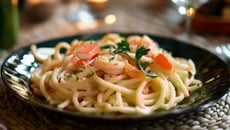 Spaghetti au surimi et crevettes