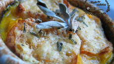 Soupe de courge gratinée au parmesan et à la sauge
