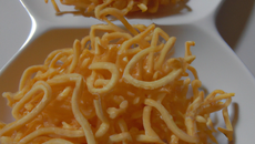 Spaghetti chips