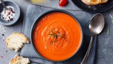 Soupe de pain à la tomate