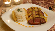 Magret de canard au thé Earl Grey et carpaccio d'ananas
