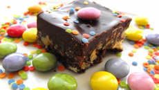 Carrés de chocolat et de smarties