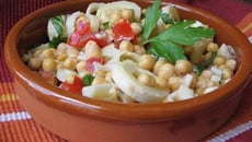 Salade de pois chiche et cœurs de palmier