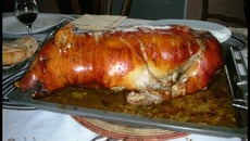 Cochon de lait rôti au four