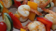 Brochette de crevettes et légumes aux parfums d'Asie