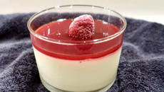 Panacotta et son coulis de framboise