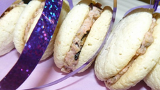Petits macarons à l'aubergine et tamara
