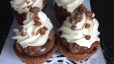 Cup cakes choco coco sous sa chantilly de nutella