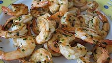 Sauté de crevettes à la ciboulette