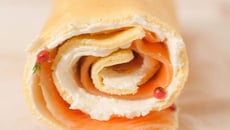 Roulé au saumon citronné à la crème de chèvre