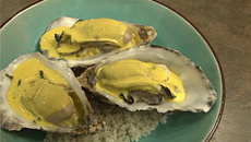 Huîtres chaudes aux poireaux et curry