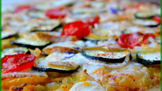 Une pizza 2 courgettes, fromage de brebis