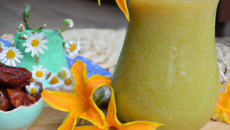 Smoothie courgette /dattes, à la fleur d'oranger