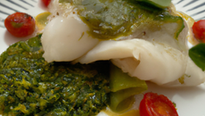 Cabillaud 44°, légumes verts et salsa verde