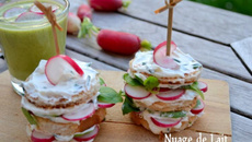 Mini Sandwich Club Harrys au St Môret®, radis et mâche