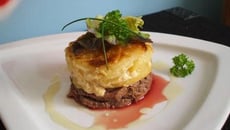 Sauce chinoise comme au Mac Donald avec son gratin dauphinois et ses tranches de bavette ! Pour 6