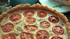Quiche à la tomate à la provençale