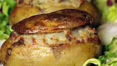Pommes de terre farçies au Roquefort et aux noix