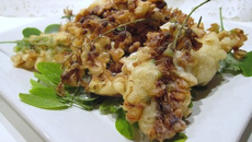 Beignets de fleurs d'acacia