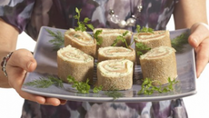 Mini bûches de Ratte du Touquet au saumon
