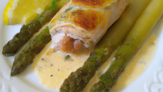 Poulet farci aux asperges