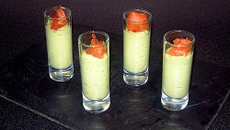 Crème d'avocat au saumon