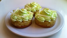 Tartelettes aux pommes et à la chantilly verte