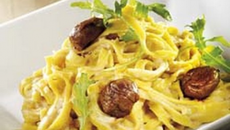 Pâtes au potimarron, crêmeux de châtaigne et pousses de roquette