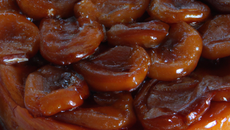 Tarte tatin relevée à la cannelle