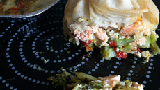 Aumonière craquante au saumon et légumes