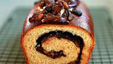 Roulé au chocolat et aux noix de pécan