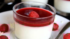Panna cotta chocolat blanc - framboises