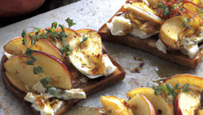 Toasts croustillants de chèvre et pomme