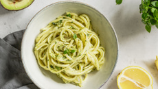 Spaghetti au citron et à l'avocat