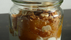 Verrines pomme façon tatin et pain d'épices