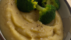 Purée de pommes de terre et brocolis