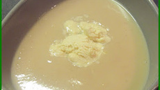 Velouté de châtaignes et glace au foie gras