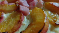 Tarte aux pèches flambées