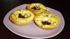 Tartelettes feuilletées aux figues et roquefort