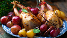 Cailles farcies aux raisins et cognac