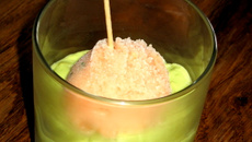 Sorbet à la tomate sur guacamole
